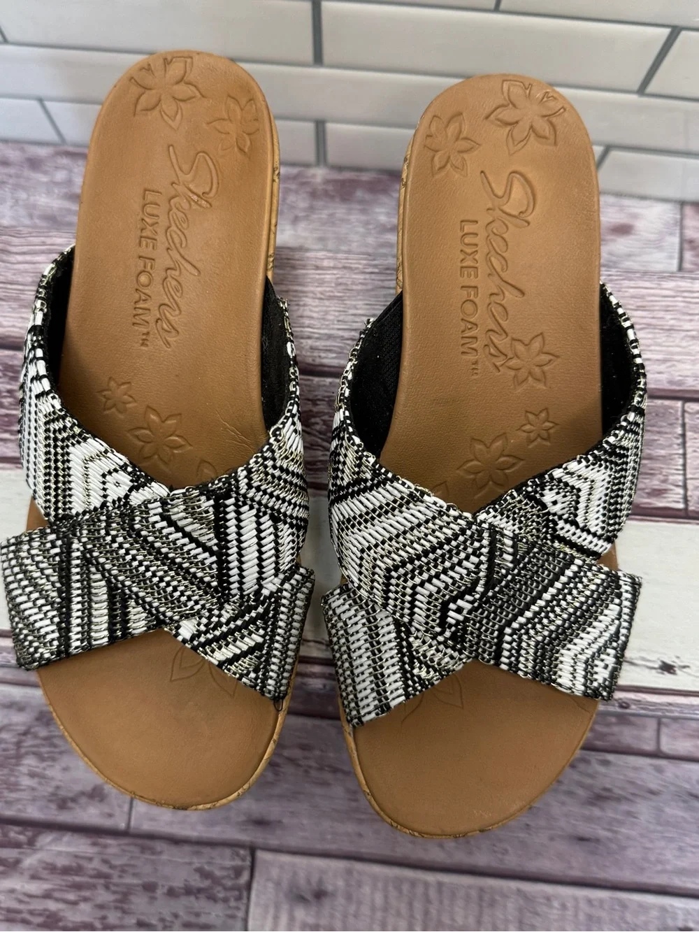 Skechers Women's Beverlee-Golden Palace Wedge Sandal size 6 - Picture 6 of 12